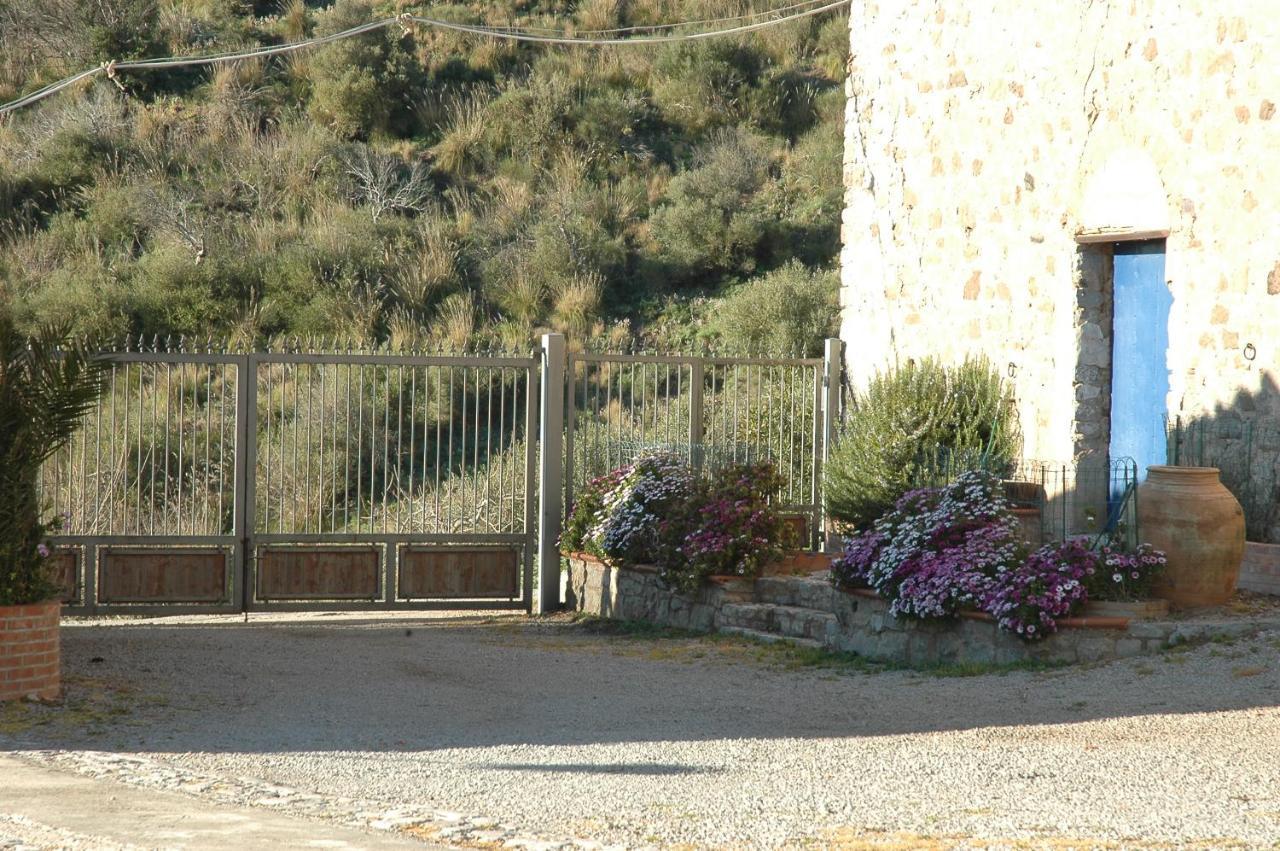 הוילה Scillato  Il Vecchio Frantoio מראה חיצוני תמונה
